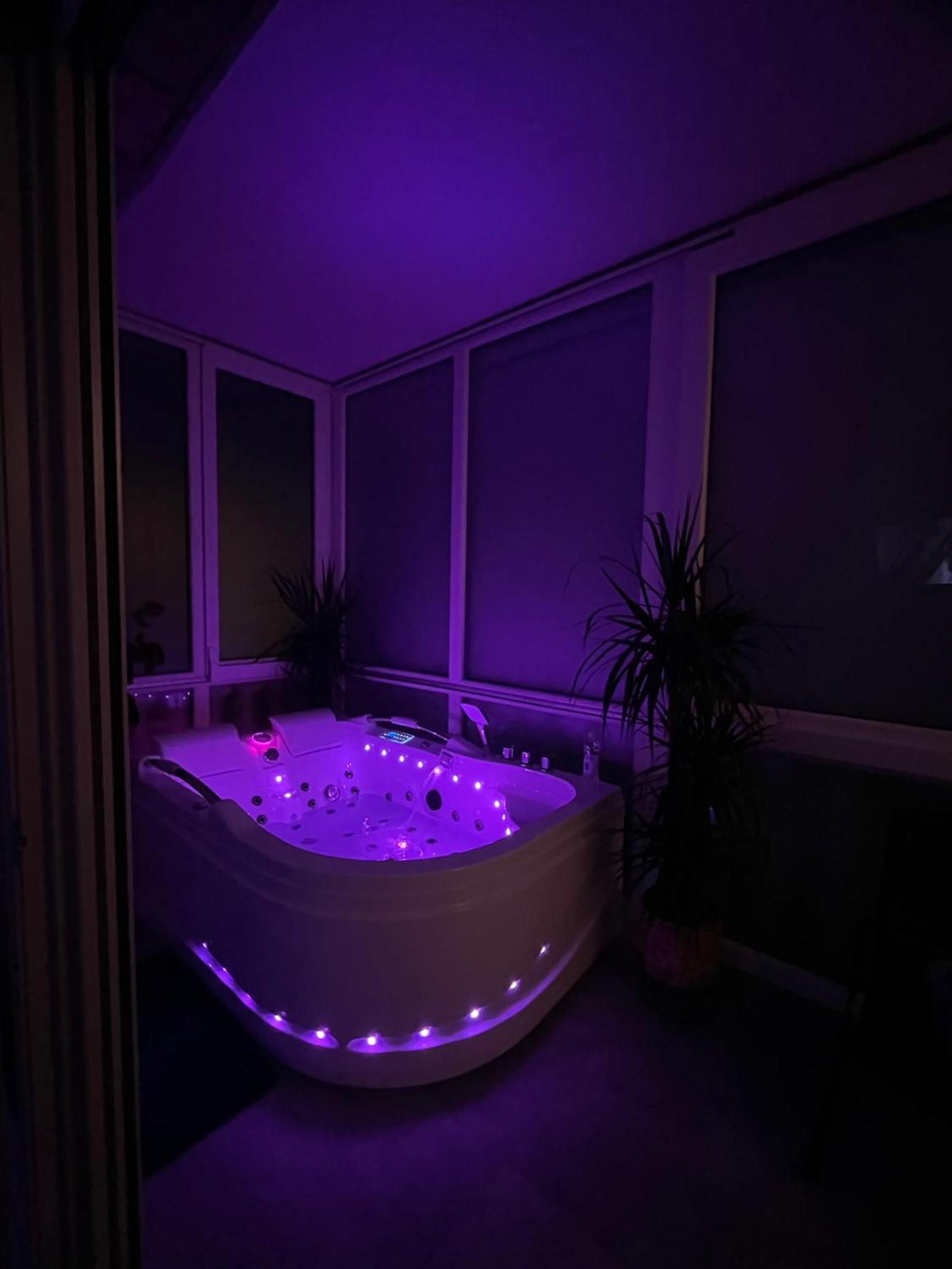 Luxrooms - Hotel Type With Private Jacuzzi Bjelovar Exterior foto