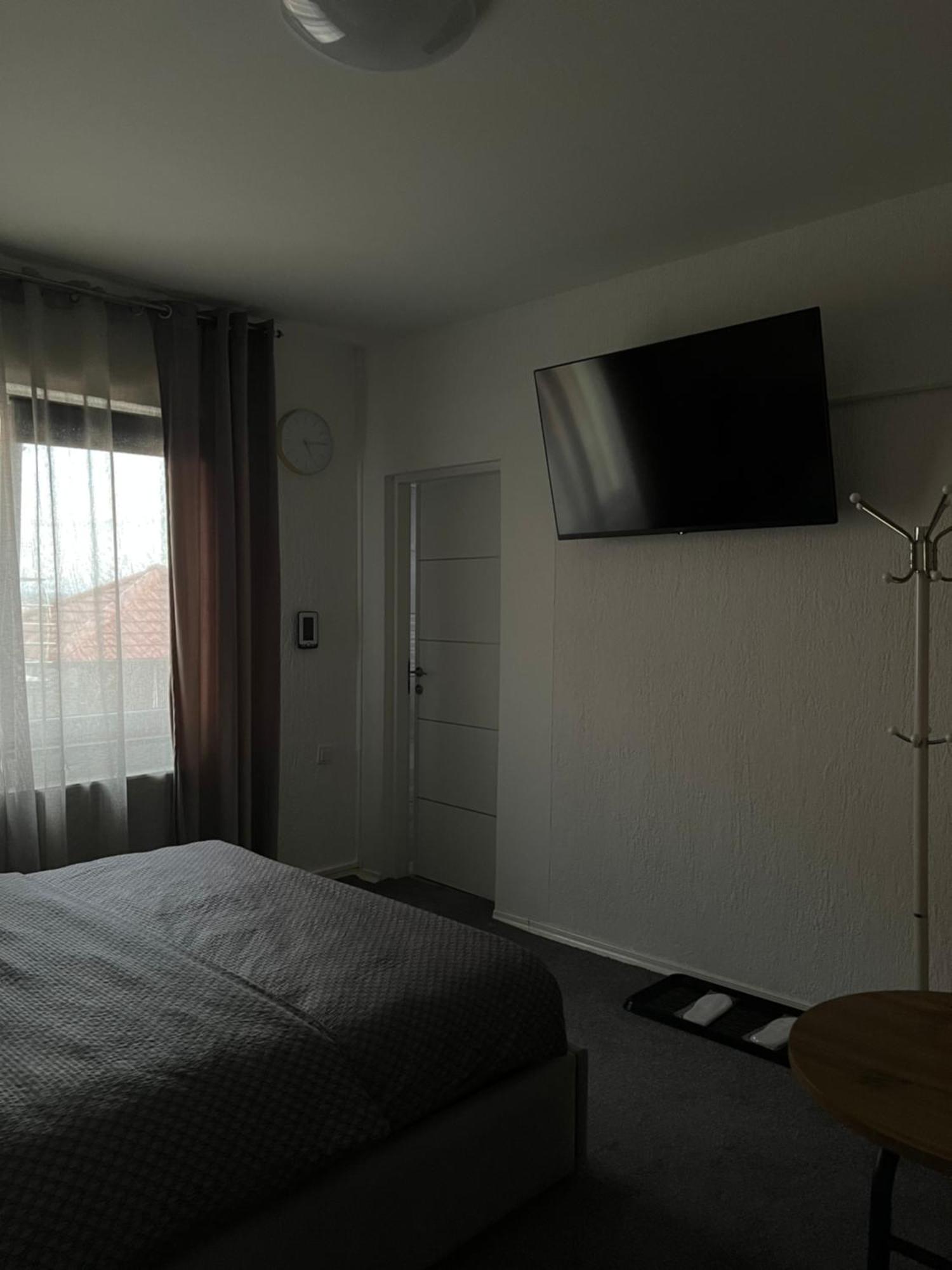 Luxrooms - Hotel Type With Private Jacuzzi Bjelovar Exterior foto