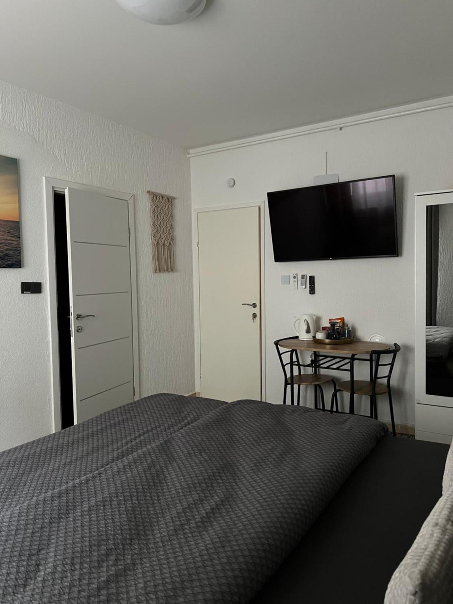 Luxrooms - Hotel Type With Private Jacuzzi Bjelovar Exterior foto